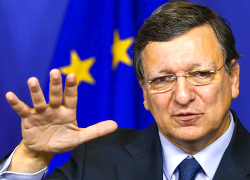 Barroso says Ukraine now at war with Russia